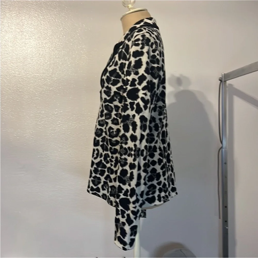 Authentic Misook designer animal print comfortable blazer sz S